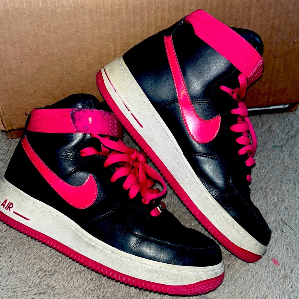 Used nike shoes